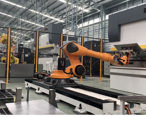  油電混合數控折彎機器人