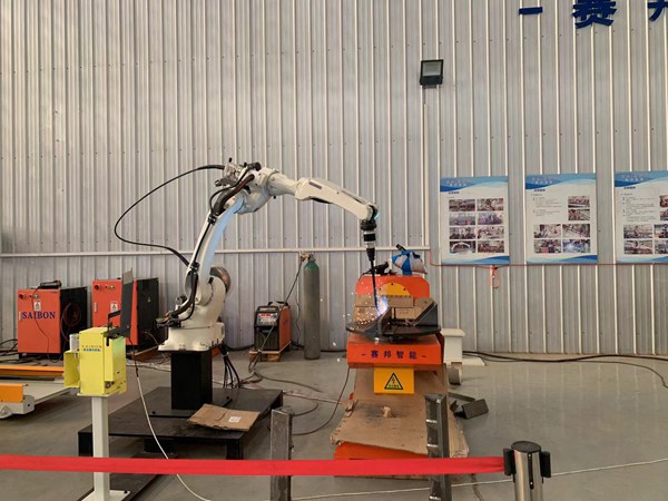 焊接機器人圖片展示 焊接機器人廠家能提供什么服務?