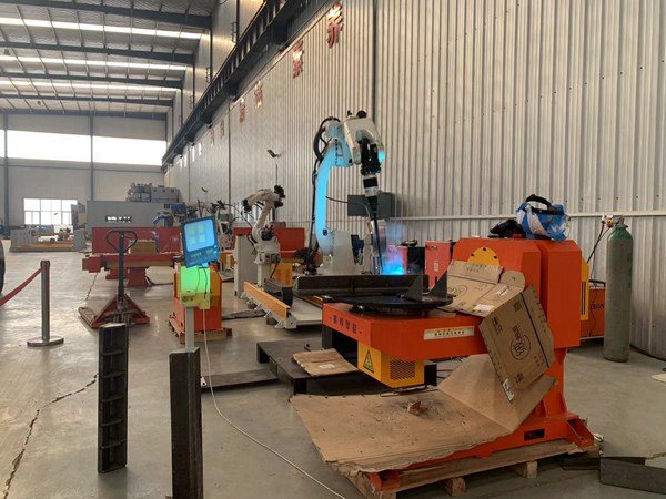 全自動焊接生產線圖片