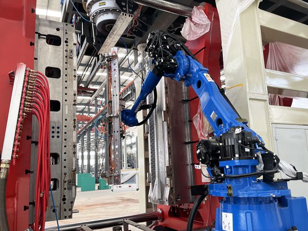 搬運(yùn)機(jī)器人常見的末端執(zhí)行器有哪些 青島賽邦生產(chǎn)的搬運(yùn)機(jī)器人展示