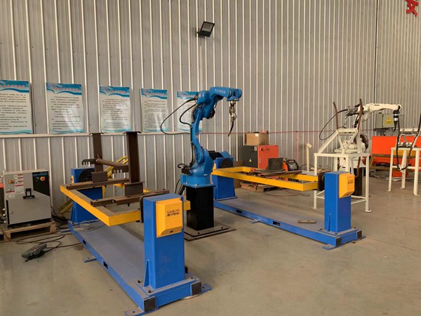 自動焊接設備的程序介紹 青島賽邦生產的自動焊接設備展示