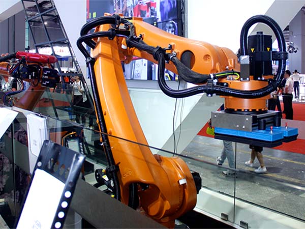 六軸焊接機(jī)器人可以用來(lái)做什么?可以用于哪些焊接工作? 六軸焊接機(jī)器人可以用來(lái)做什么?可以用于哪些焊接工作?