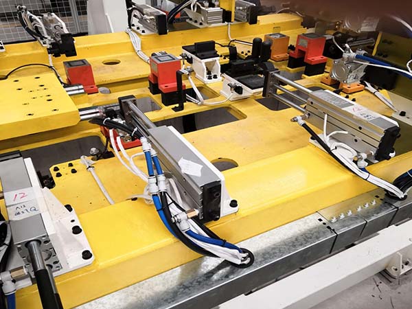 焊接變位機(jī)對(duì)焊接機(jī)器人的作用大嗎？