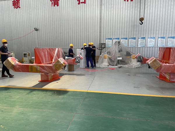 三軸焊接變位機廠家發貨現場 三軸焊接變位機廠家發貨現場