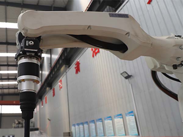 自動(dòng)焊接機(jī)器人的是怎樣做到靈活焊接的？