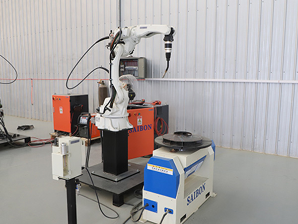 自動(dòng)焊接機(jī)器人的是怎樣做到靈活焊接的？