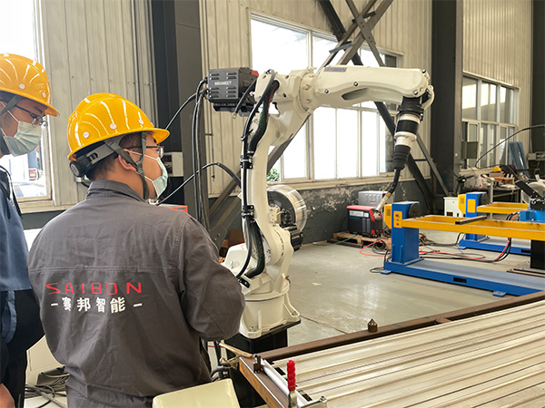 多軸焊接機(jī)器人控制系統(tǒng)的原理 多軸焊接機(jī)器人控制系統(tǒng)的原理